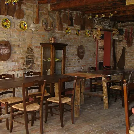 Agriturismo La Quercia Alloggio per agriturismo *